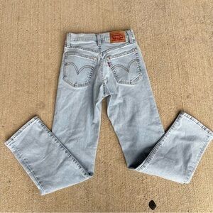 Women’s Levi’s “Wedgie Straight” Buttonfly Jeans Size 24